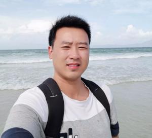 【感動(dòng)青峰人物第二期】奉獻(xiàn)青峰，無怨無悔 ——感動(dòng)青峰人物之劉磊建